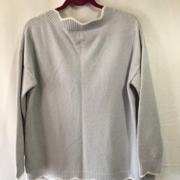 Cute Ruffle Edge Sweater - Picture 2 of 4